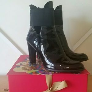 Stuart Weitzman Ankle Boots!